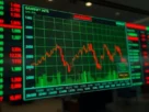 Dólar cai a R$ 5,48 com desaceleração da inflação nos EUA, impactando mercado brasileiro